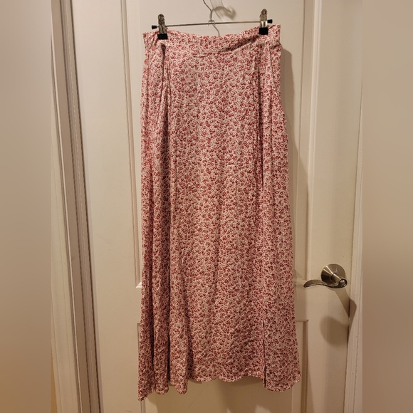 American Eagle Outfitters Dresses & Skirts - VINTAGE American Eagle Outfitters Long Floral Skirt Size M